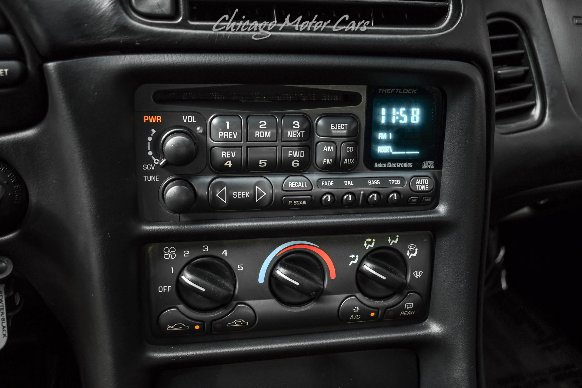 Used 1999 Chevrolet Corvette Coupe w/ Lighting Pkg RWD image 12