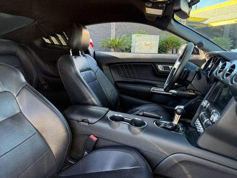 Used 2016 Ford Mustang Premium image 17