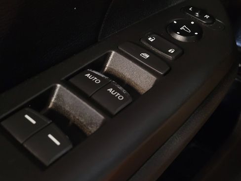 Used 2018 Honda Civic EX-L image 27