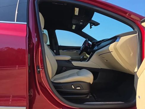 Used 2019 Cadillac XT5 AWD image 46