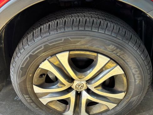 Used 2017 Toyota RAV4 LE image 22