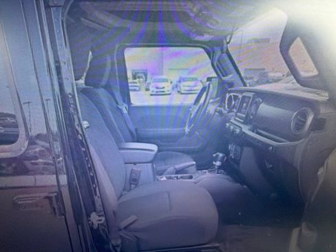 Used 2022 Jeep Wrangler Unlimited Sport AWD/4WD image 15