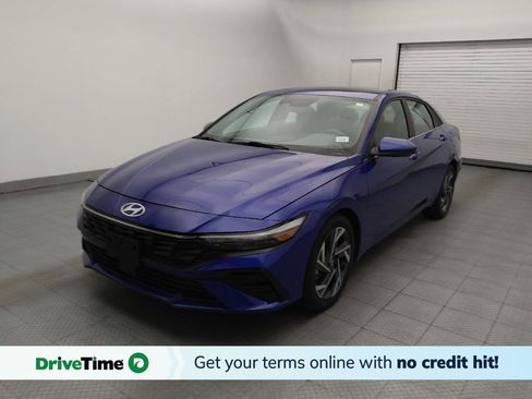 Used 2025 Hyundai Elantra SEL FWD image 1