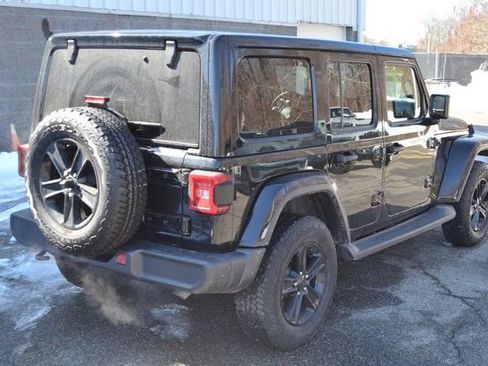 Used 2021 Jeep Wrangler Unlimited Sahara image 8