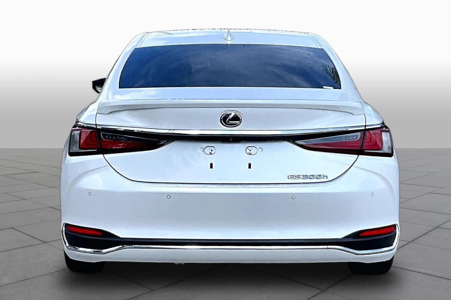 Used 2020 Lexus ES 300h w/ Premium Package FWD image 5