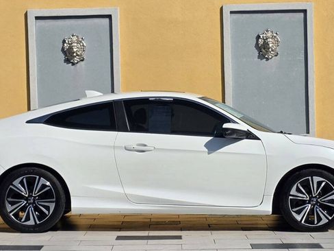 Used 2017 Honda Civic EX-L image 8
