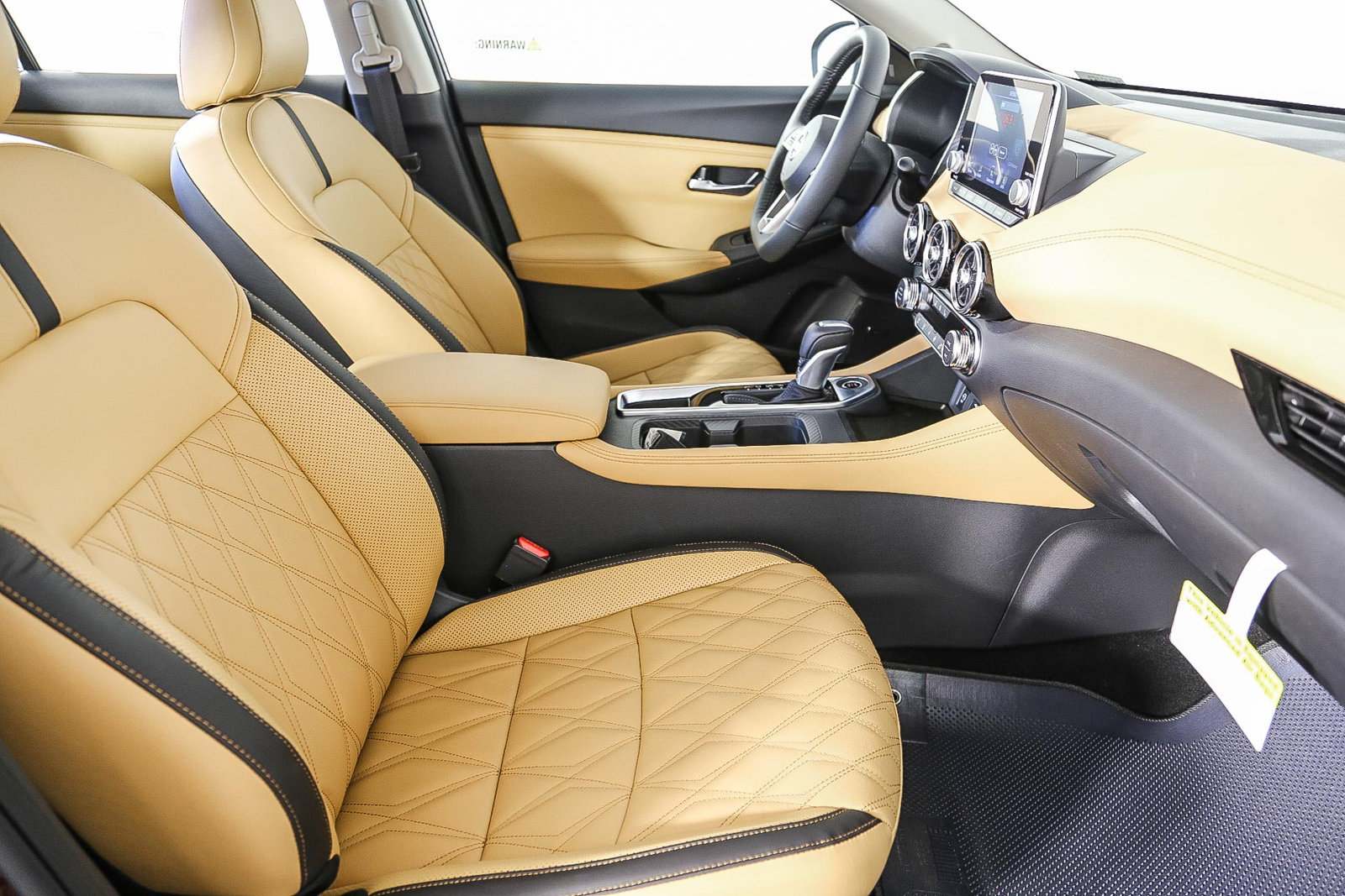 Used 2025 Nissan Sentra SV w/ SV Premium Package FWD image 17