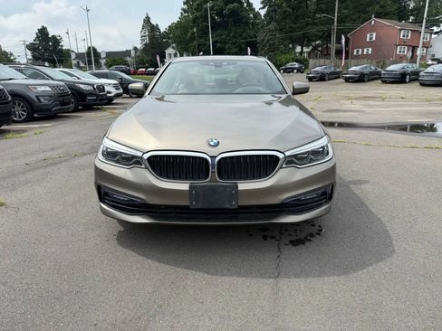 Used 2017 BMW 540i xDrive w/ Premium Package image 2