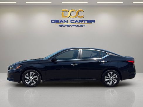 Used 2023 Nissan Altima 2.5 S FWD image 2