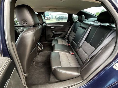 Used 2018 Chevrolet Impala LT FWD image 7