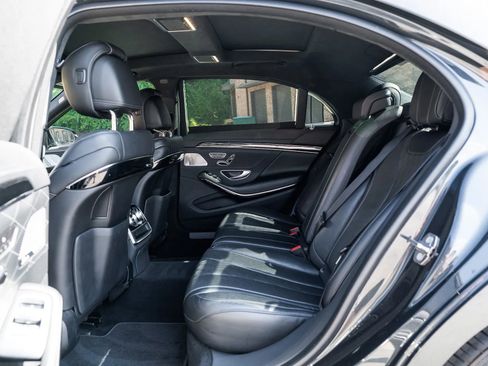 Used 2018 Mercedes-Benz S 560 Sedan image 30