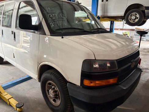 Used 2019 Chevrolet Express 2500 w/ Driver Convenience Package image 2