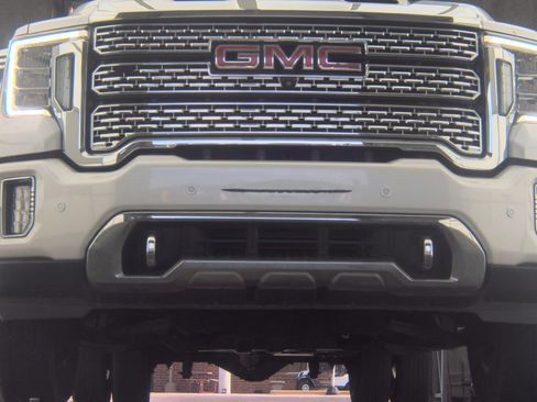 Used 2020 GMC Sierra 3500 Denali w/ Denali Ultimate Package AWD/4WD image 3