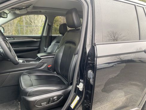 Used 2024 Jeep Grand Cherokee Limited 4xe image 14