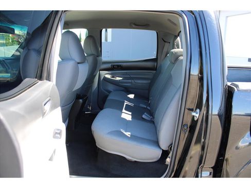 Used 2015 Toyota Tacoma 4x4 Double Cab w/ TRD Off-Road Package image 11