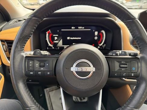 Used 2022 Nissan Rogue Platinum w/ Head-Up Display Package AWD/4WD image 40