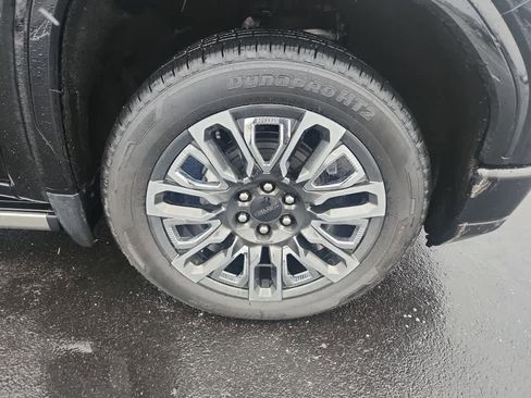 Used 2024 GMC Sierra 1500 Denali Ultimate image 9