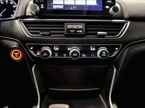 Used 2021 Honda Accord EX image 32