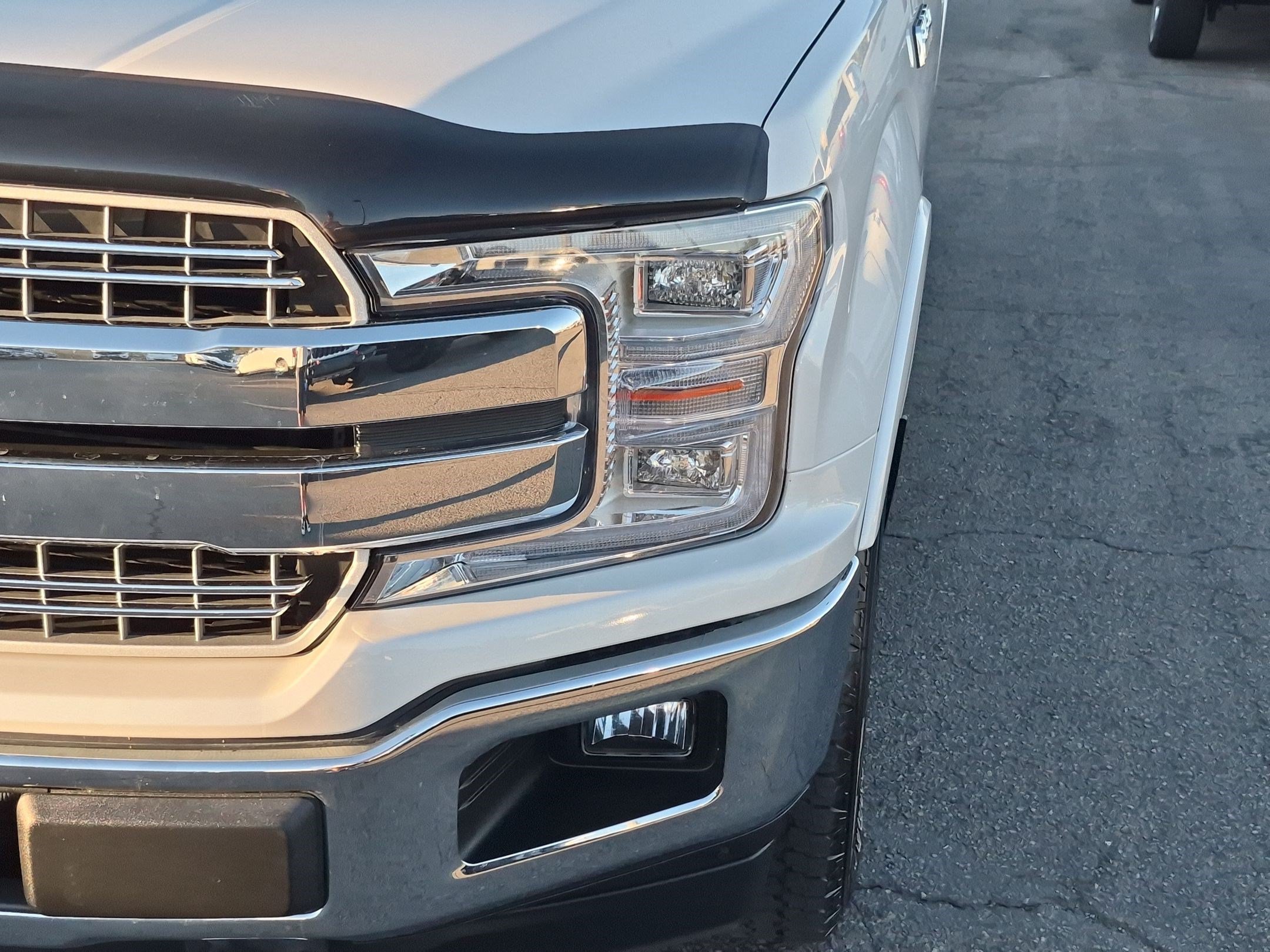 Used 2018 Ford F150 Lariat w/ Equipment Group 502A Luxury AWD/4WD image 12