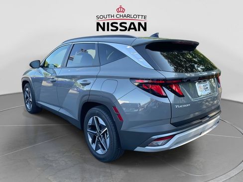 Used 2025 Hyundai Tucson SEL FWD image 4