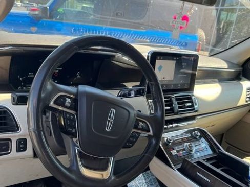 Used 2018 Lincoln Navigator L Reserve w/ Technology Package AWD/4WD image 13