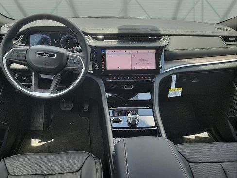 New 2026 Jeep Grand Cherokee Limited AWD/4WD image 9