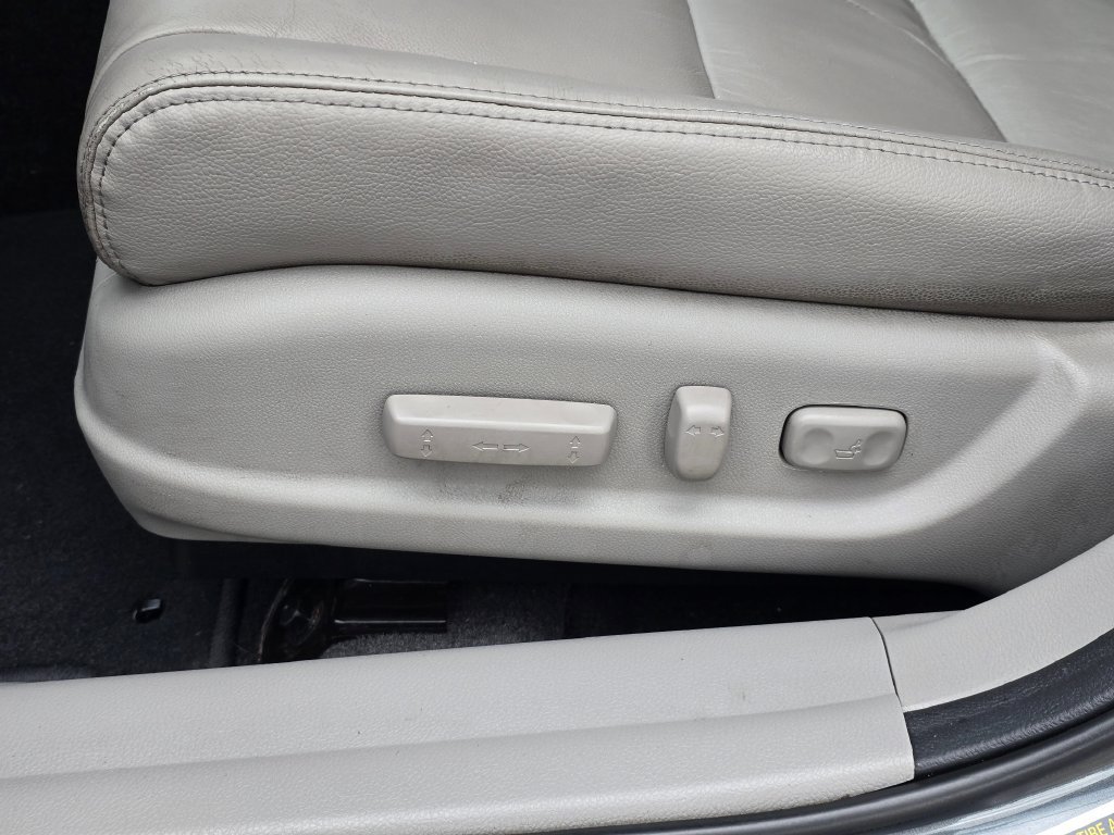 Used 2011 Honda Accord EX-L image 14