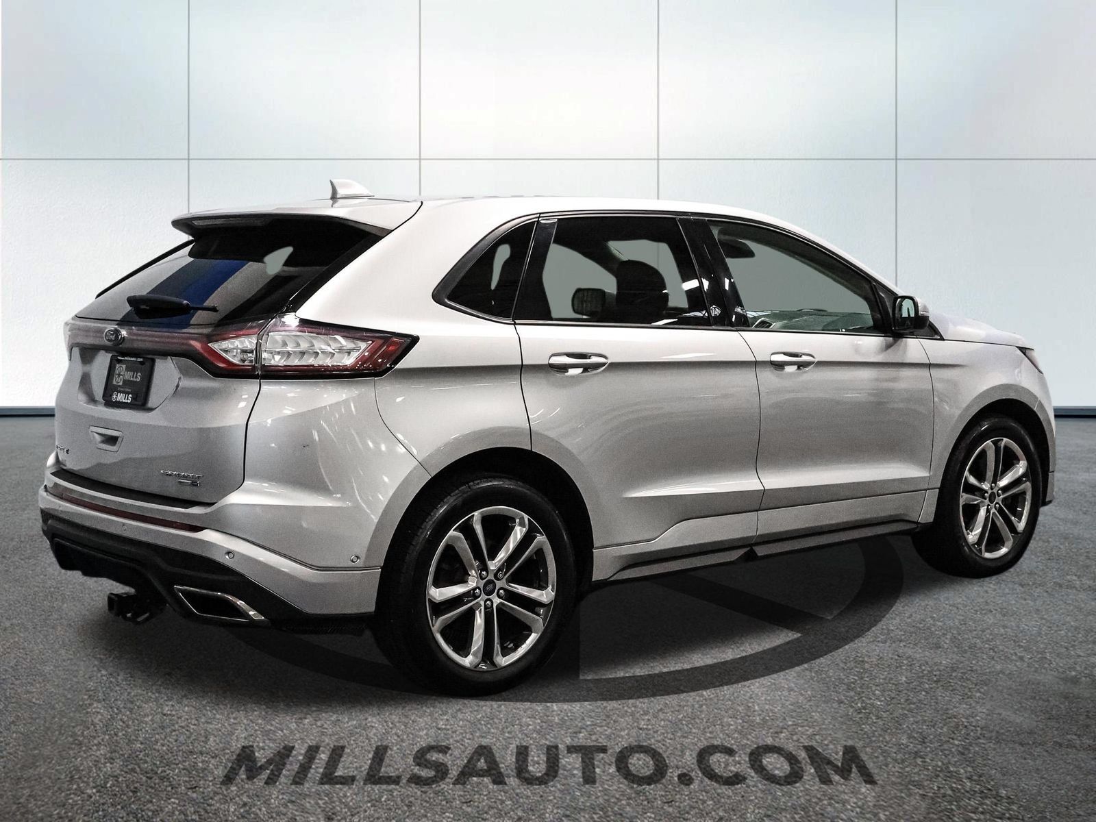 Used 2018 Ford Edge Sport w/ Equipment Group 401A AWD/4WD image 9