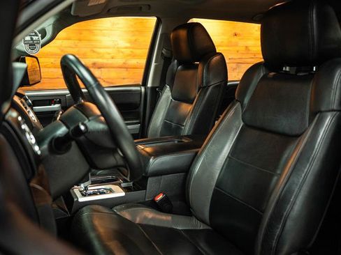 Used 2021 Toyota Tundra Limited w/ Limited Premium Package image 9