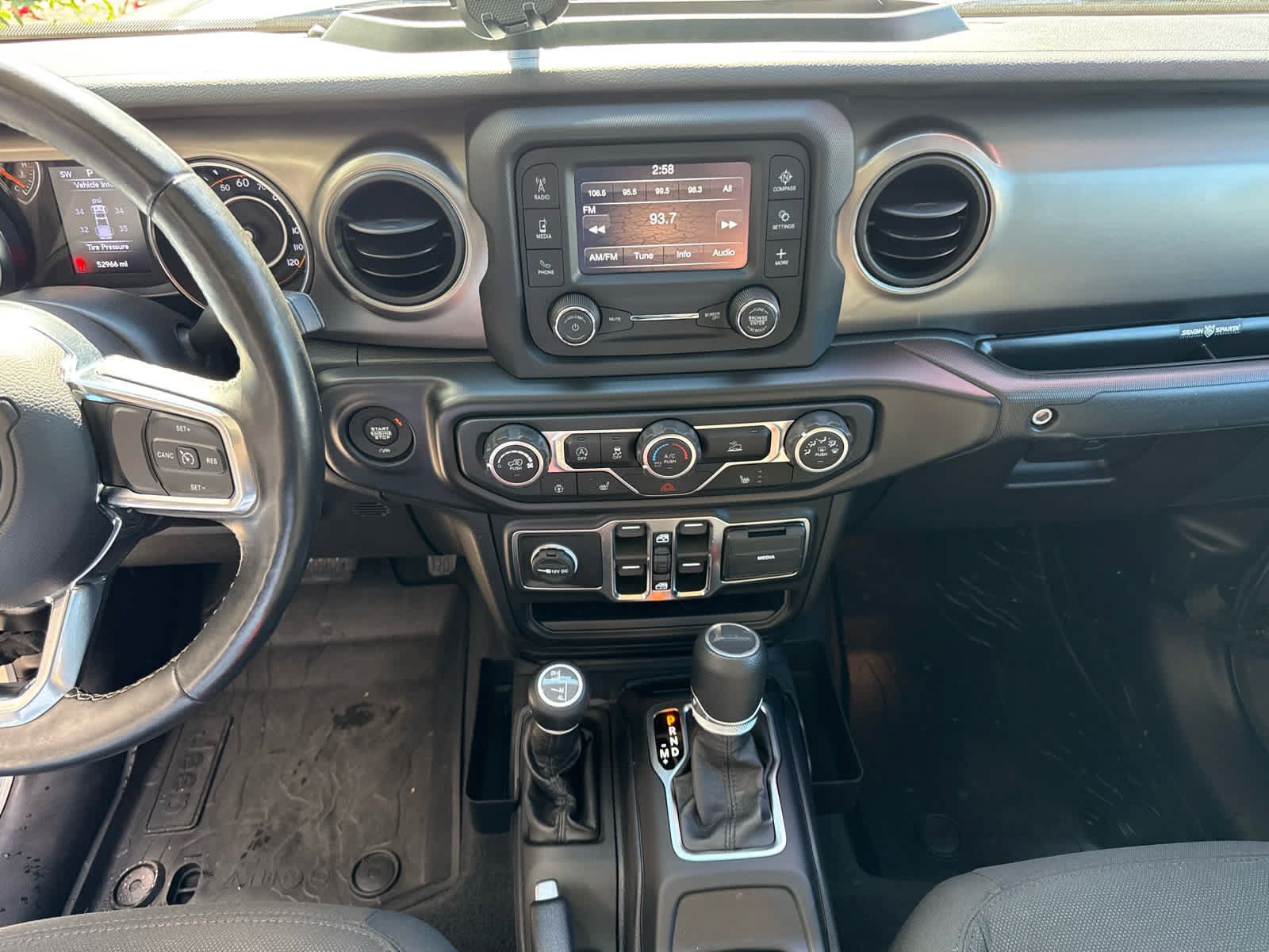 Used 2020 Jeep Gladiator Sport w/ Quick Order Package 24S AWD/4WD image 24