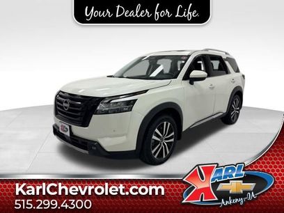 Used 2024 Nissan Pathfinder Platinum