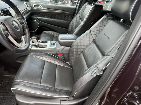 Used 2019 Jeep Grand Cherokee Summit image 9