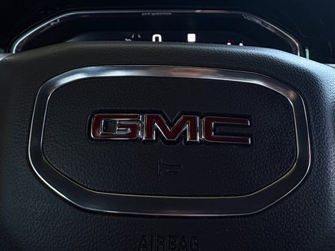 Used 2022 GMC Sierra 1500 SLT AWD/4WD image 25