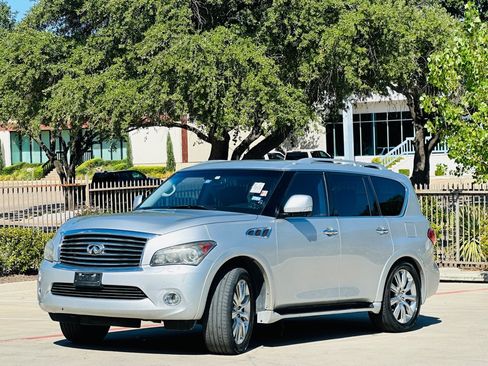 Used 2013 INFINITI QX56 2WD w/ Theater Pkg image 3