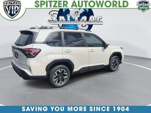 Used 2025 Subaru Forester Premium AWD/4WD image 9