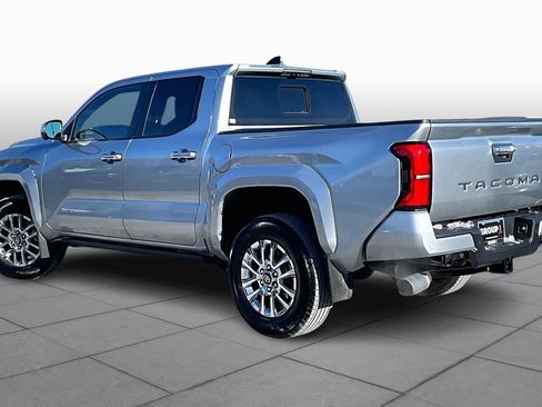 Used 2024 Toyota Tacoma Limited w/ Limited Package (LT) image 11