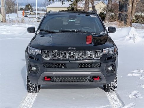 New 2026 Jeep Compass Trailhawk w/ Sun, Sound & Navigation Group image 8