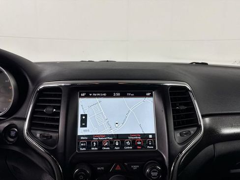 Used 2018 Jeep Grand Cherokee Altitude AWD/4WD image 6