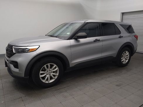 Used 2020 Ford Explorer 2WD image 2