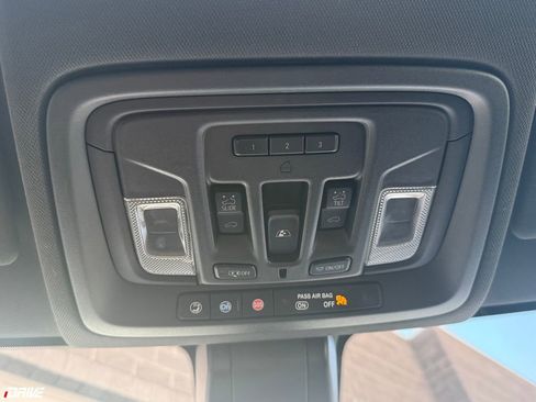 Used 2019 Chevrolet Silverado 1500 High Country w/ Technology Package AWD/4WD image 49