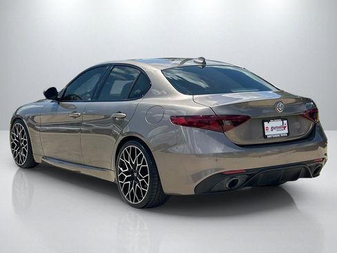 Used 2019 Alfa Romeo Giulia Ti Sport w/ Quick Order Package 22U Sport RWD image 7