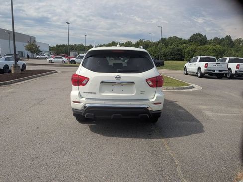 Used 2020 Nissan Pathfinder SV AWD/4WD image 4