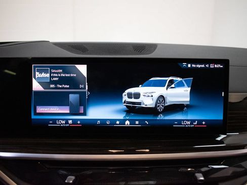 Used 2025 BMW X7 xDrive40i w/ Climate Comfort Package AWD/4WD image 15