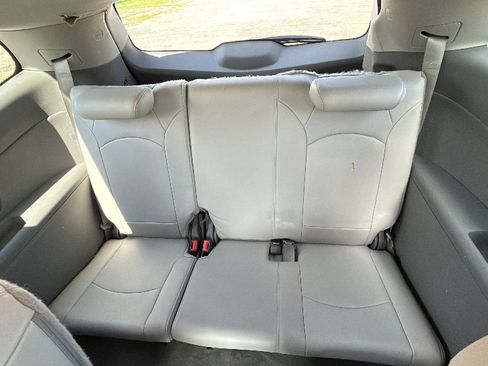 Used 2012 Chevrolet Traverse LT FWD image 9