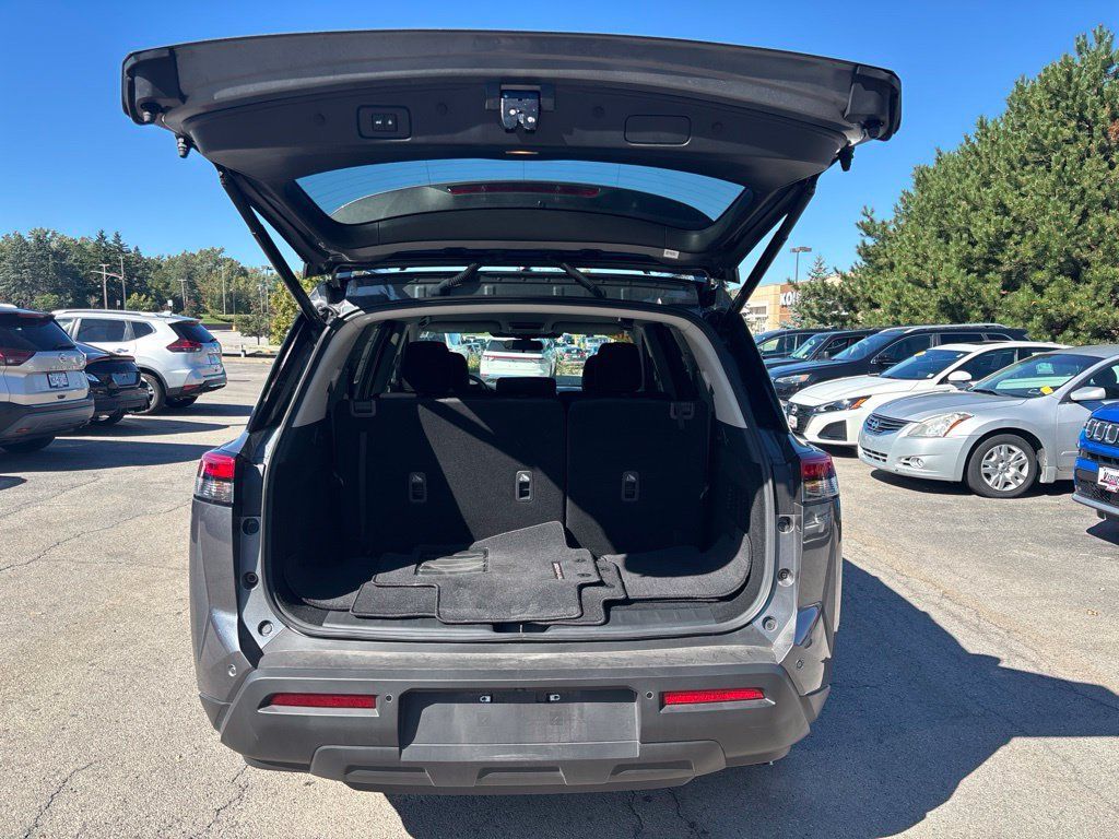 Certified 2025 Nissan Pathfinder SV AWD/4WD image 7