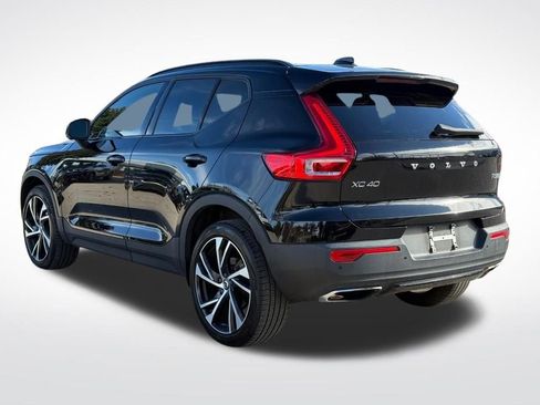 Used 2020 Volvo XC40 T5 R-Design w/ Protection Package Premier image 5