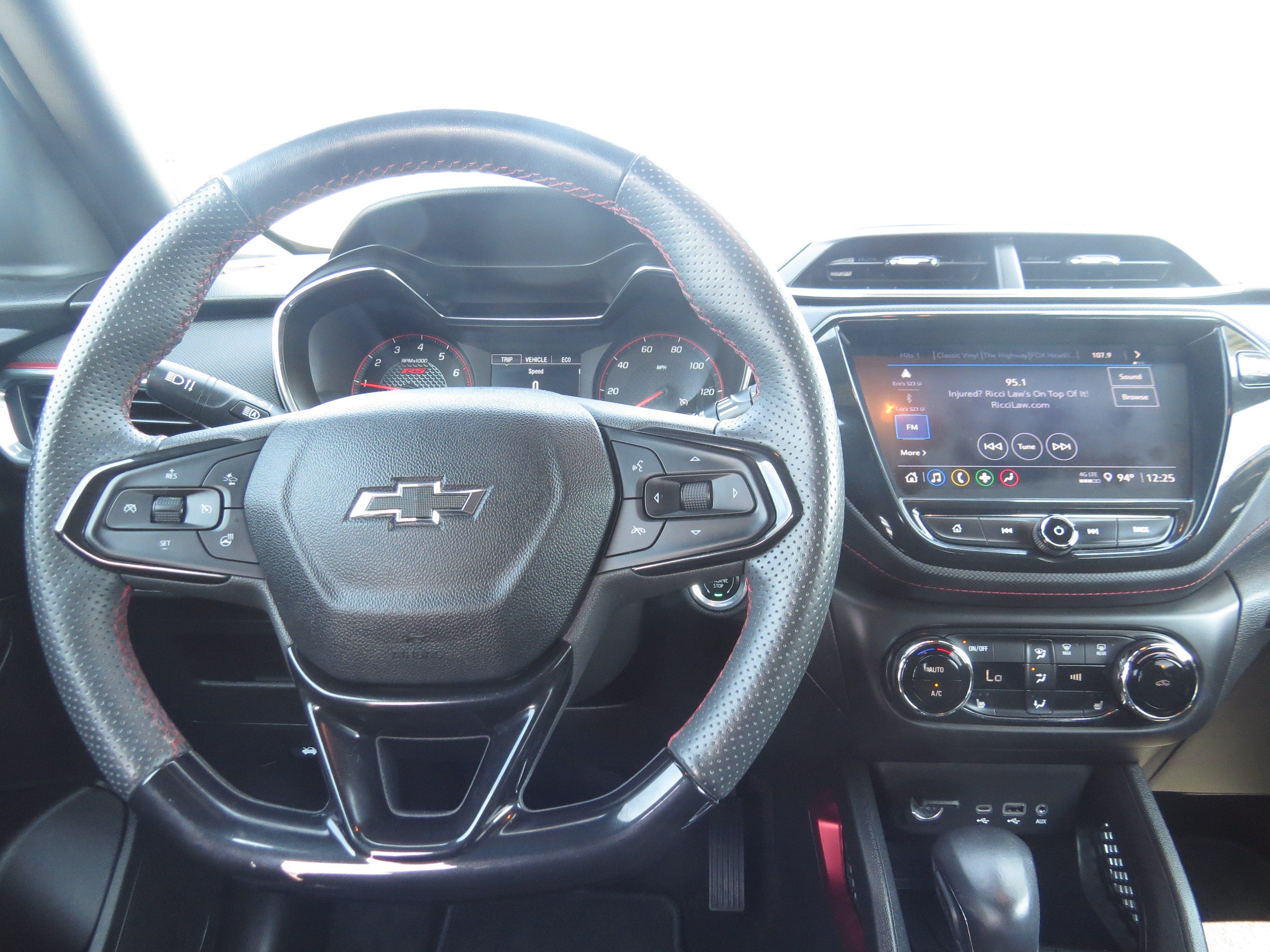 Used 2023 Chevrolet TrailBlazer RS w/ Convenience Package FWD image 16