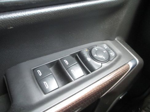 Used 2020 Chevrolet Silverado 1500 LT Trail Boss AWD/4WD image 28