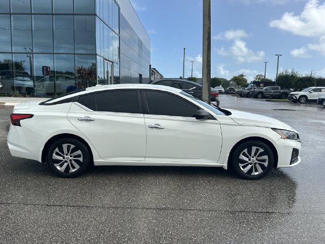 Used 2025 Nissan Altima 2.5 S FWD image 6