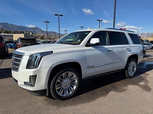 Used 2016 Cadillac Escalade Platinum image 24